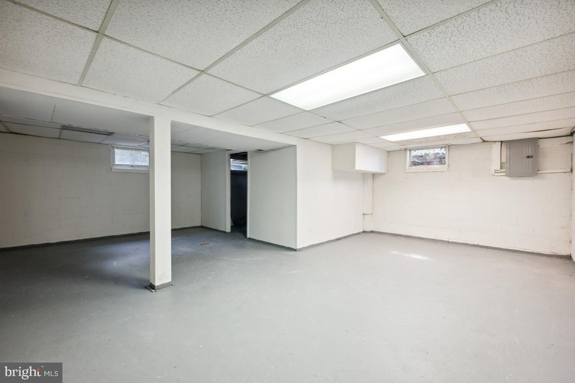 39 Joans Ln