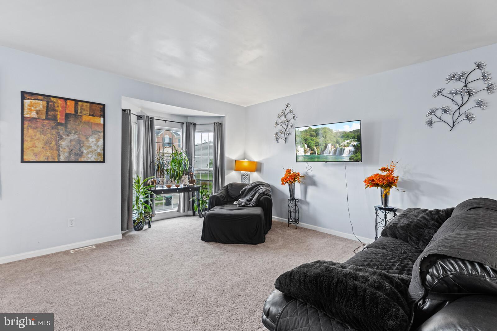 66 Colts Neck Dr