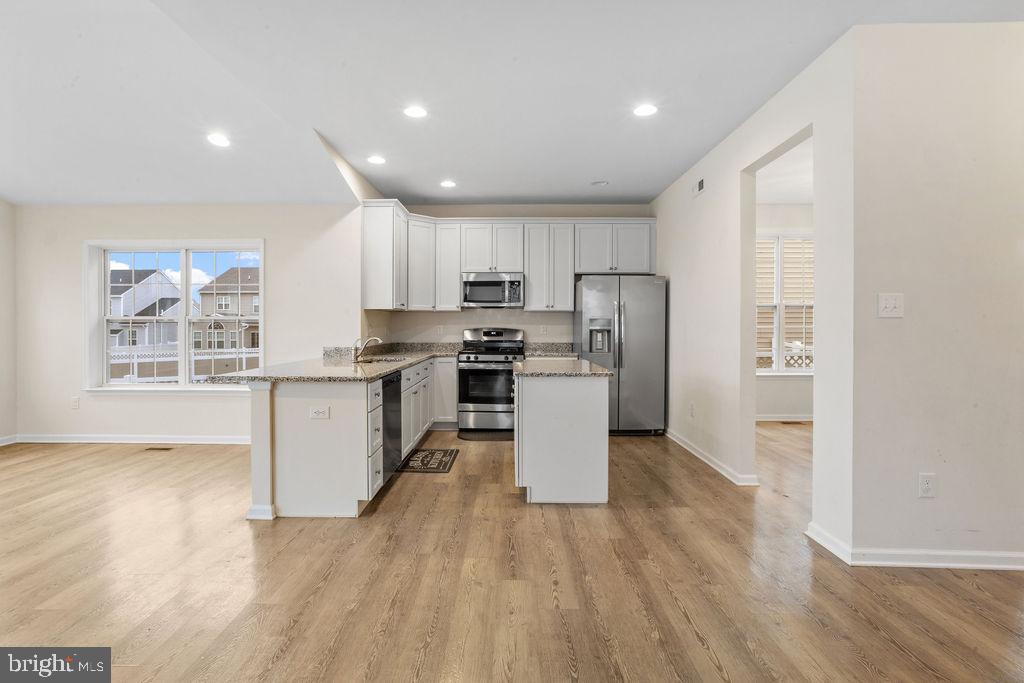 32 Cayuga Ct