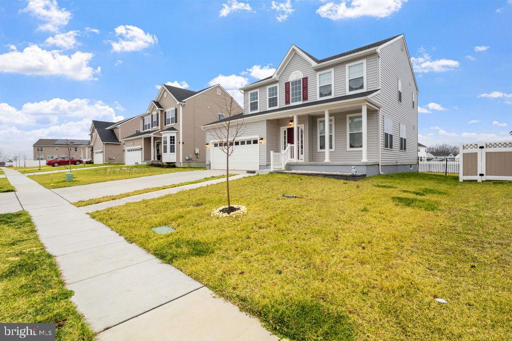 32 Cayuga Ct