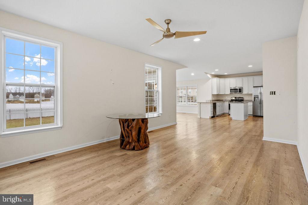 32 Cayuga Ct