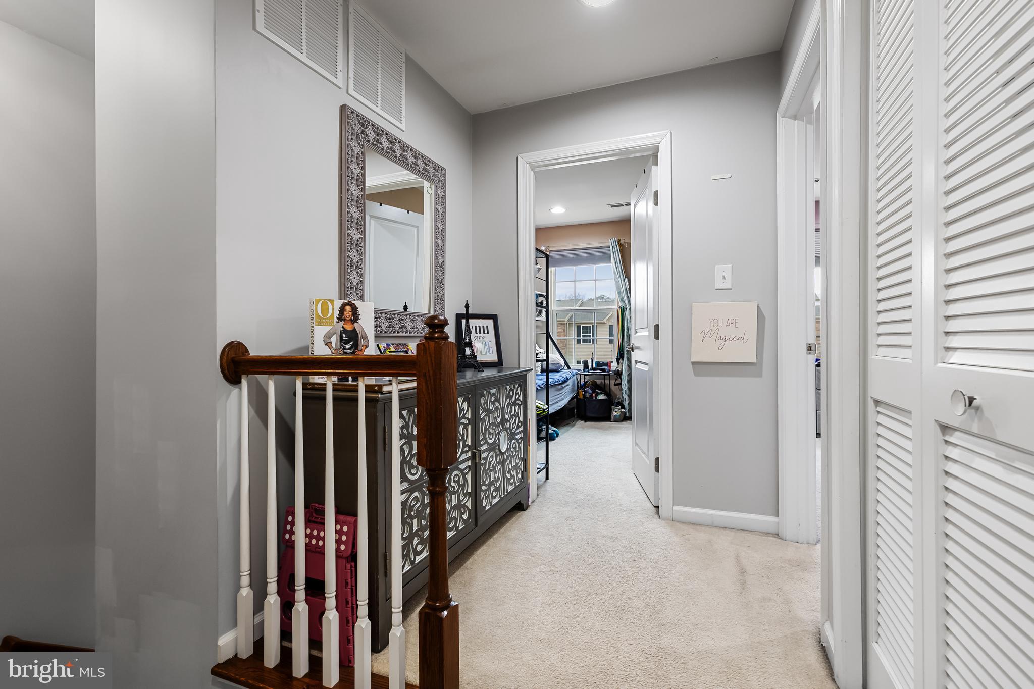 69 Village Green Ln