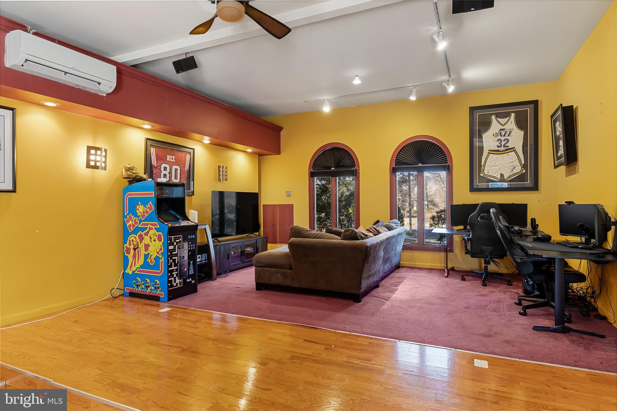 1 Elena Ct