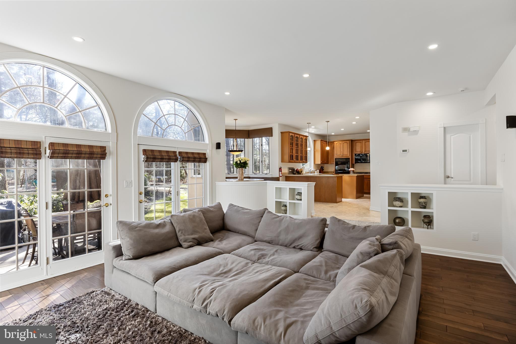 1 Elena Ct