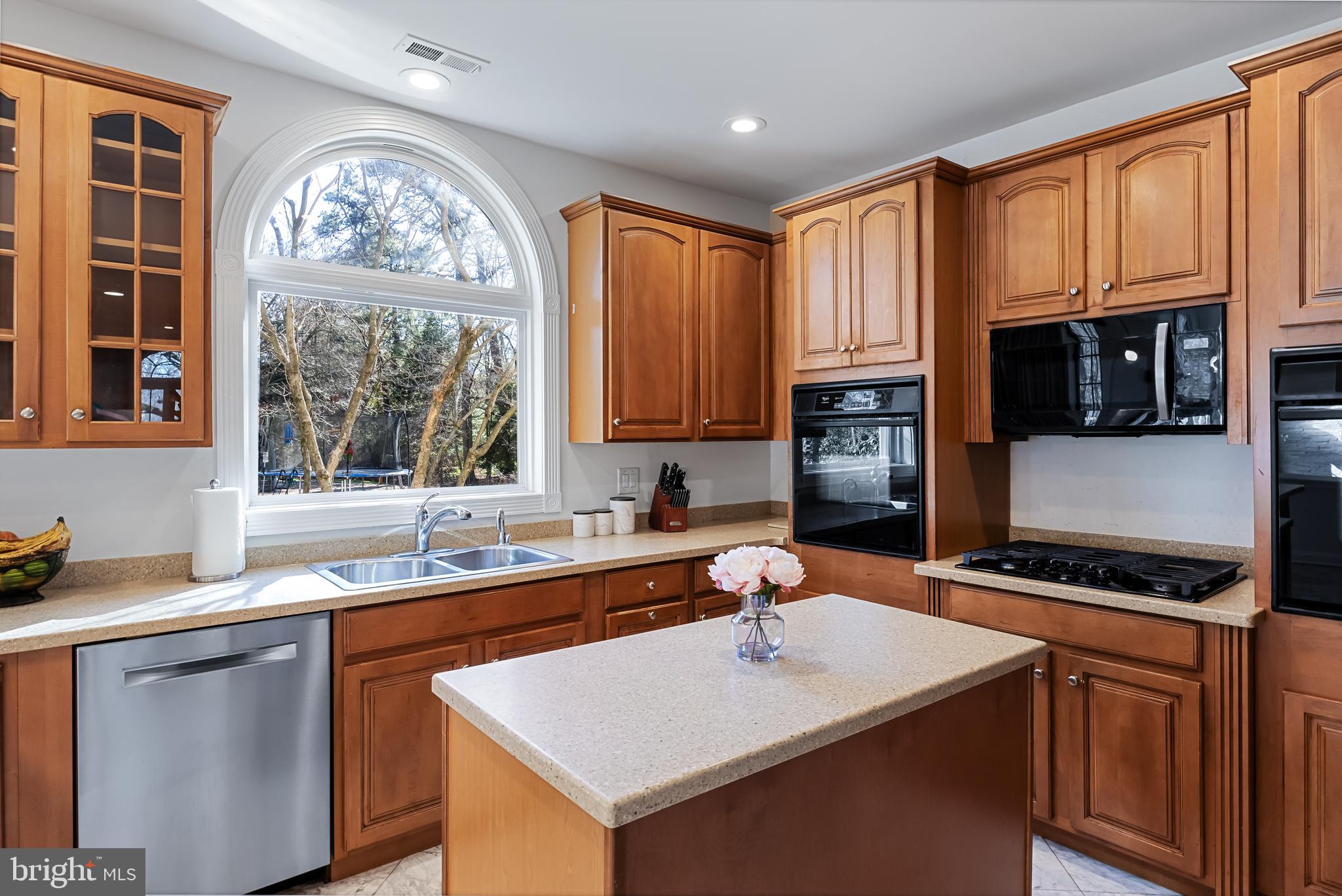 1 Elena Ct