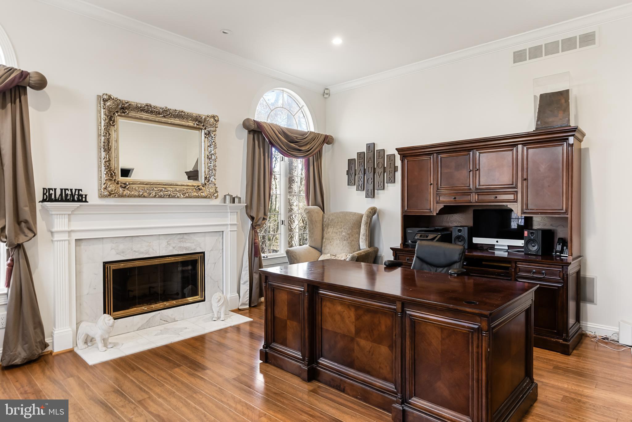 1 Elena Ct