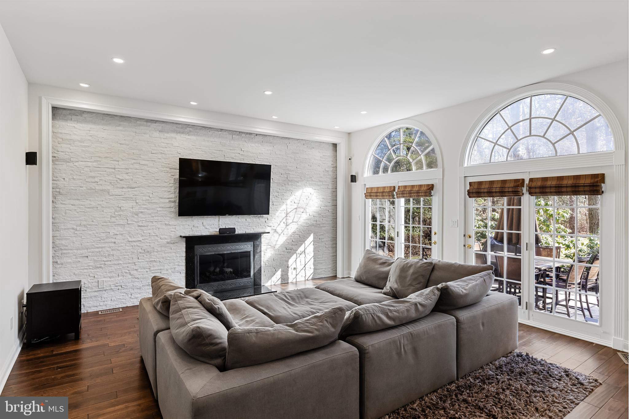 1 Elena Ct