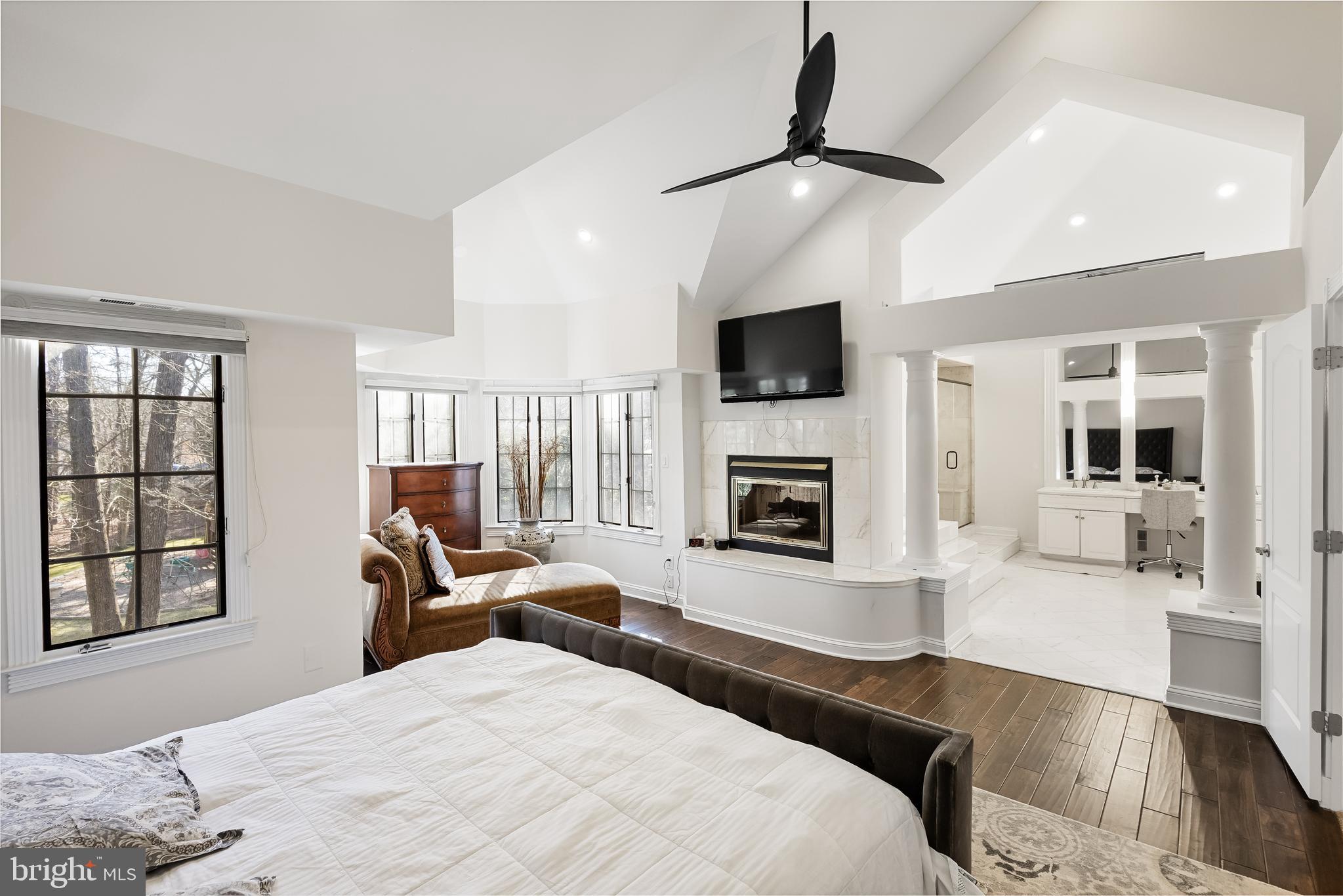1 Elena Ct