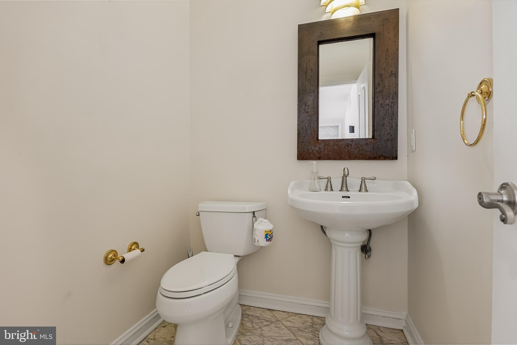 1 Elena Ct