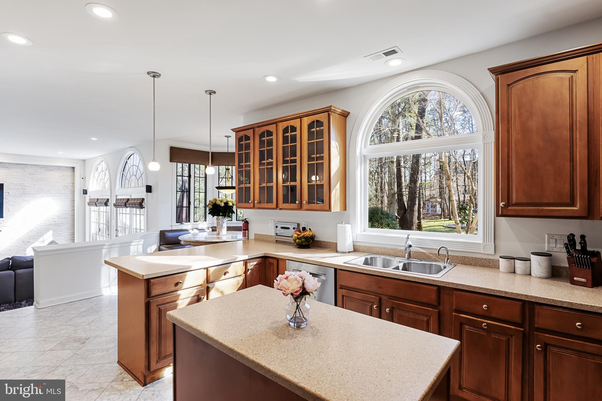 1 Elena Ct