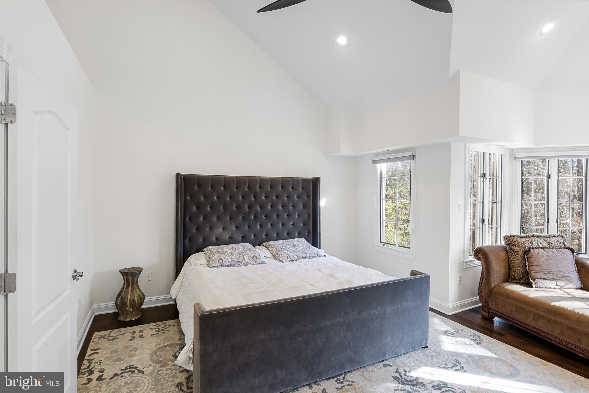 1 Elena Ct