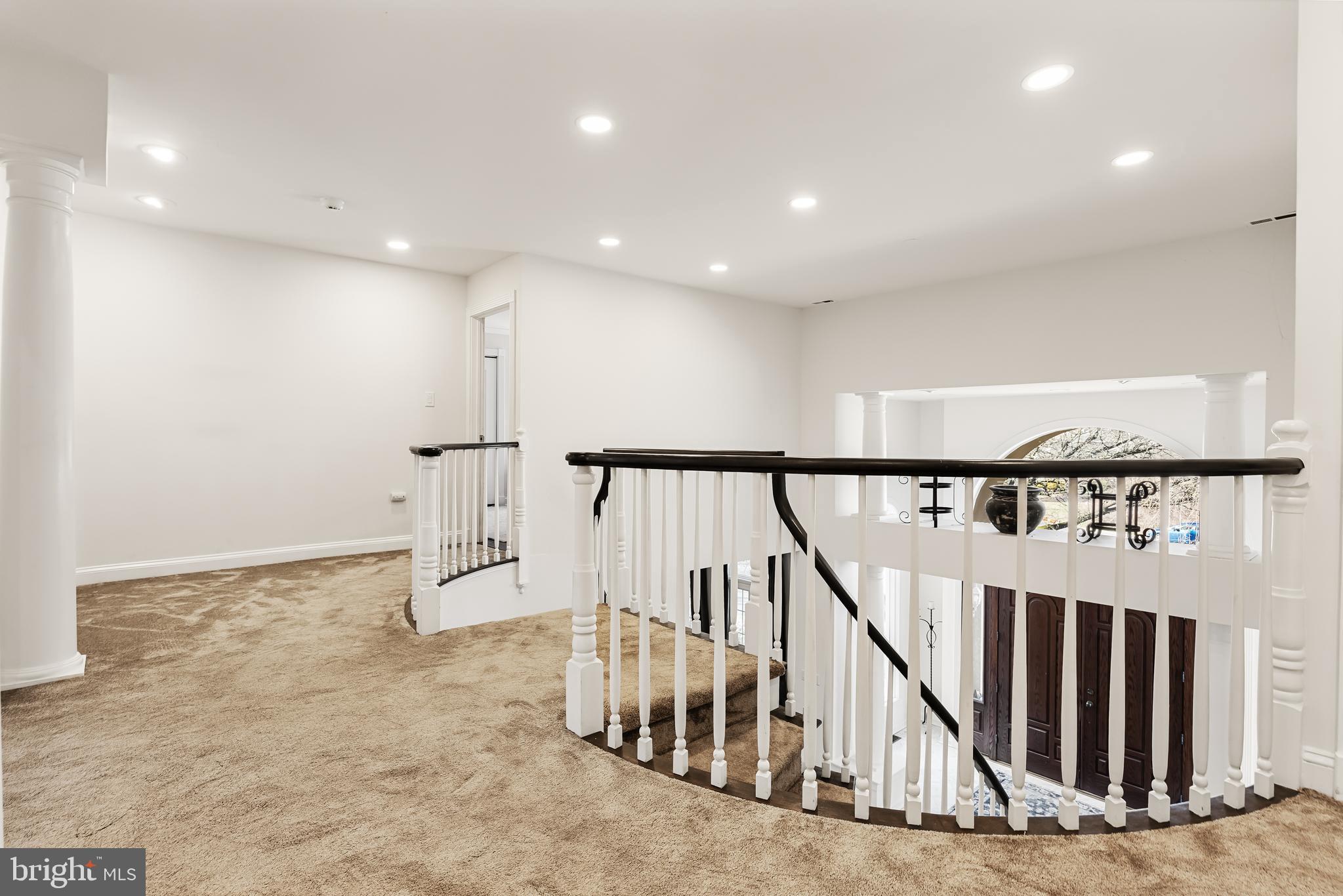 1 Elena Ct