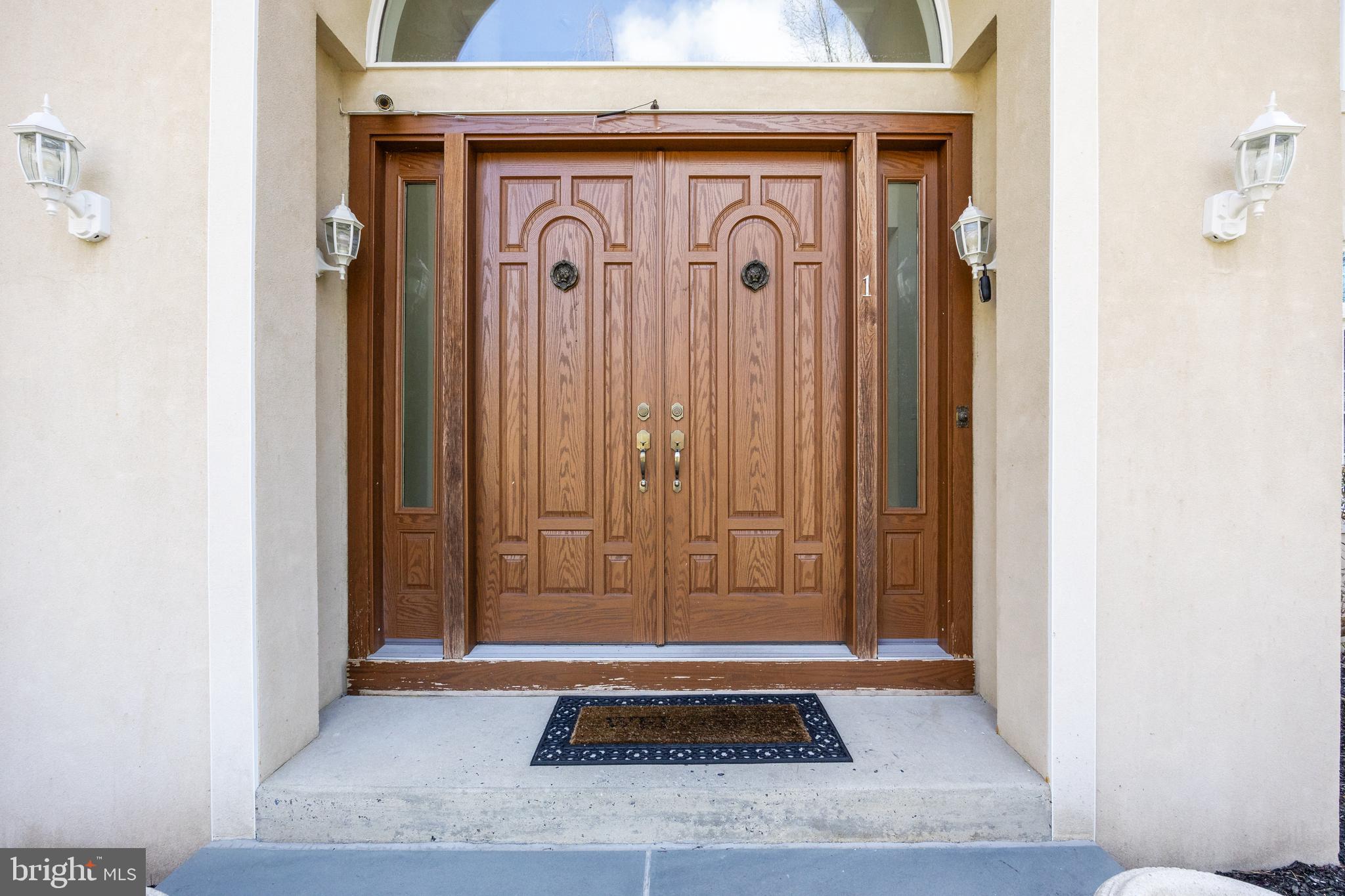 1 Elena Ct