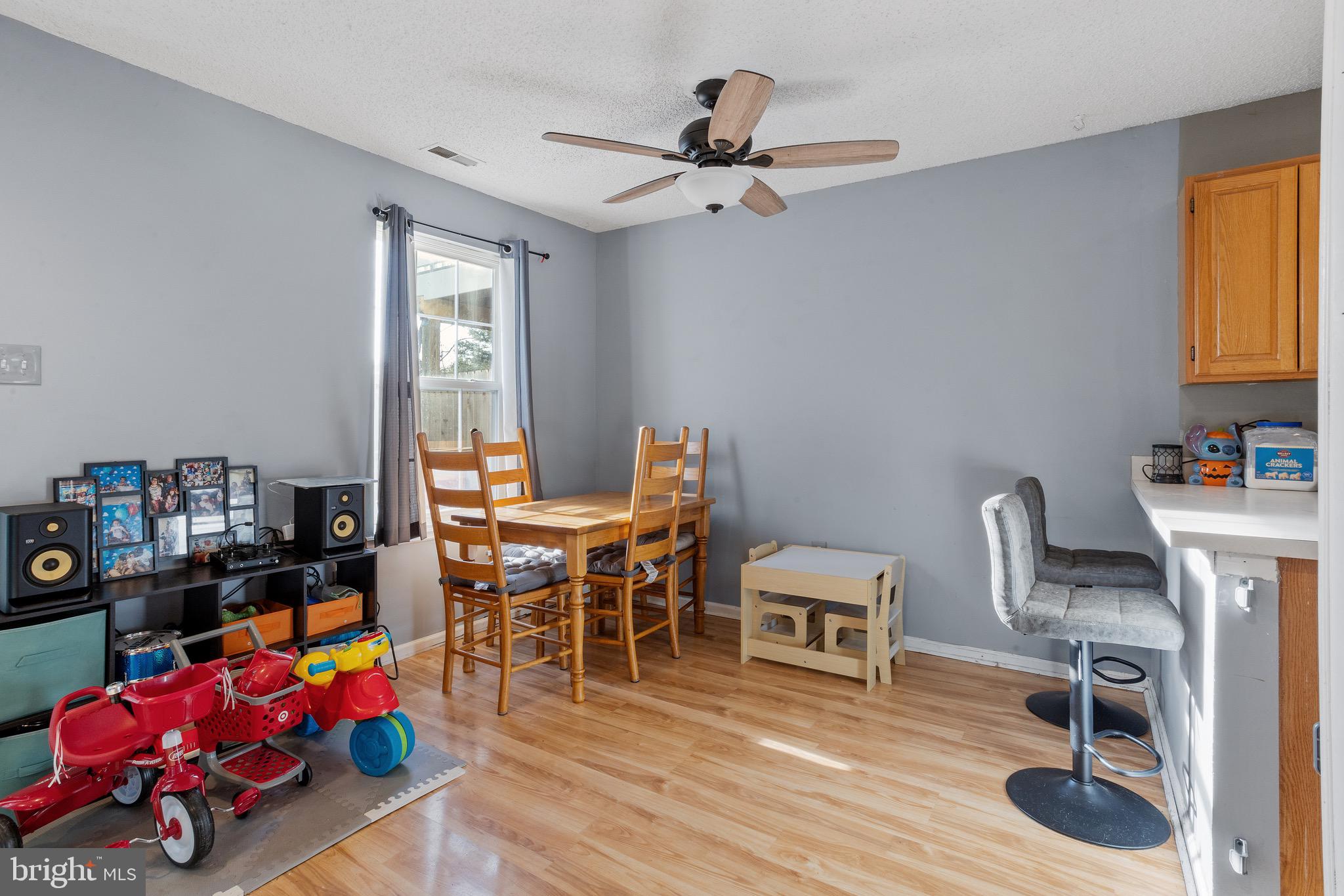 2227 Laurie Ct