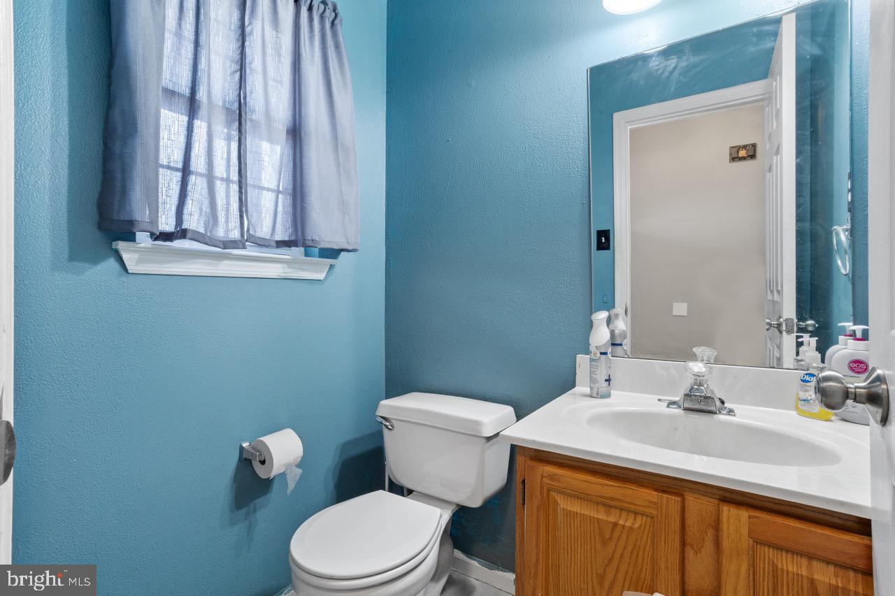 2227 Laurie Ct