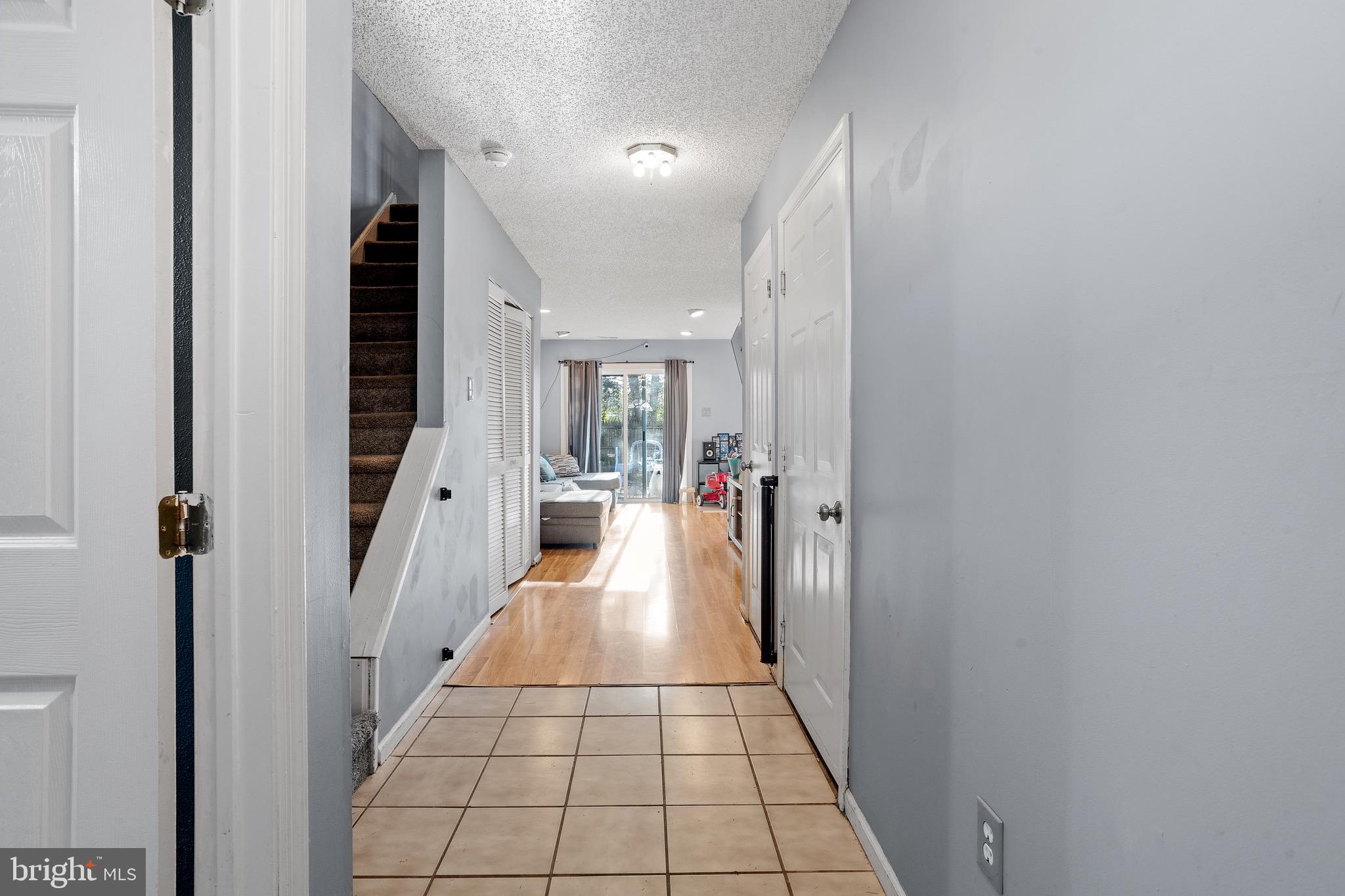 2227 Laurie Ct
