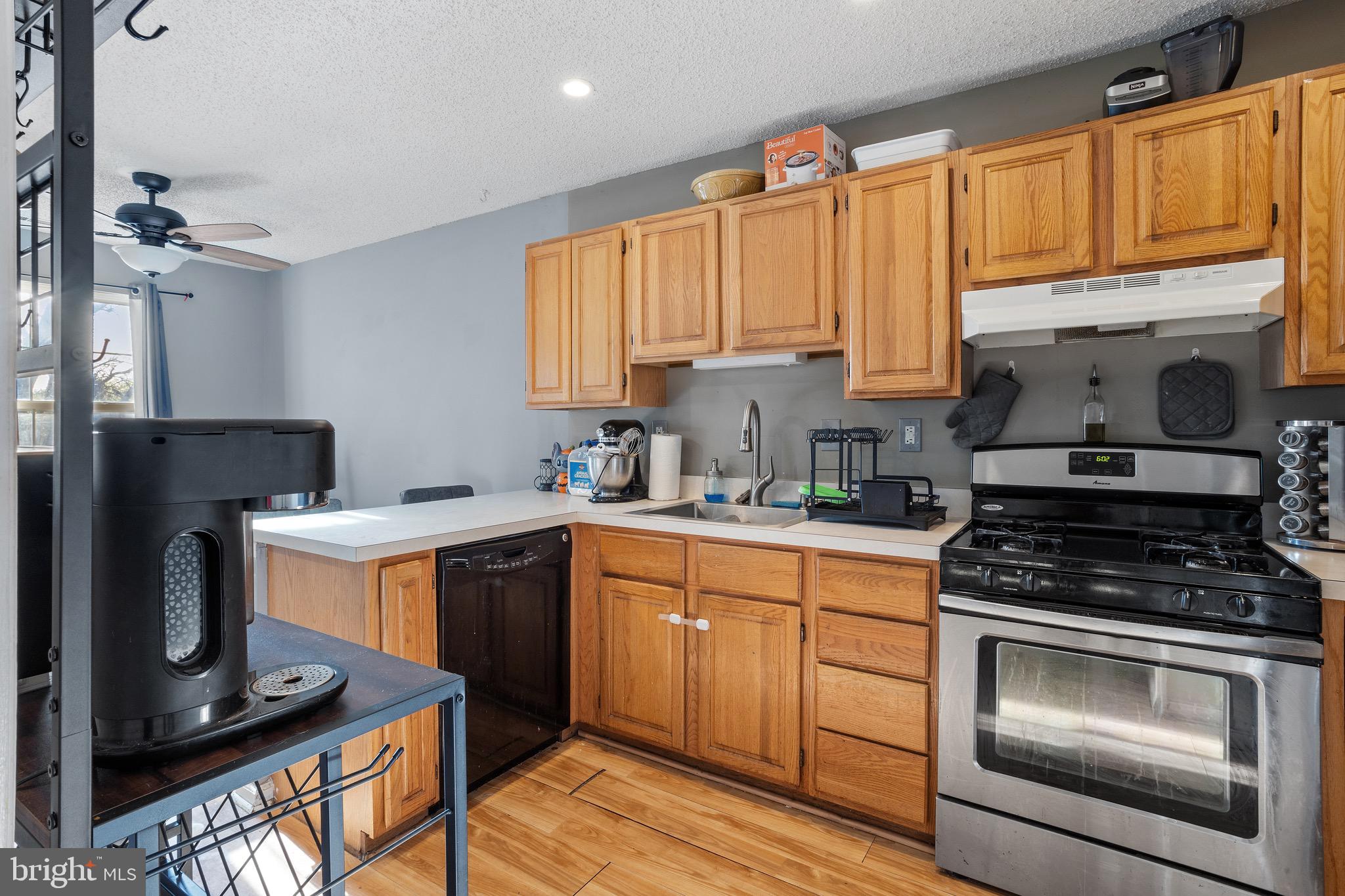 2227 Laurie Ct
