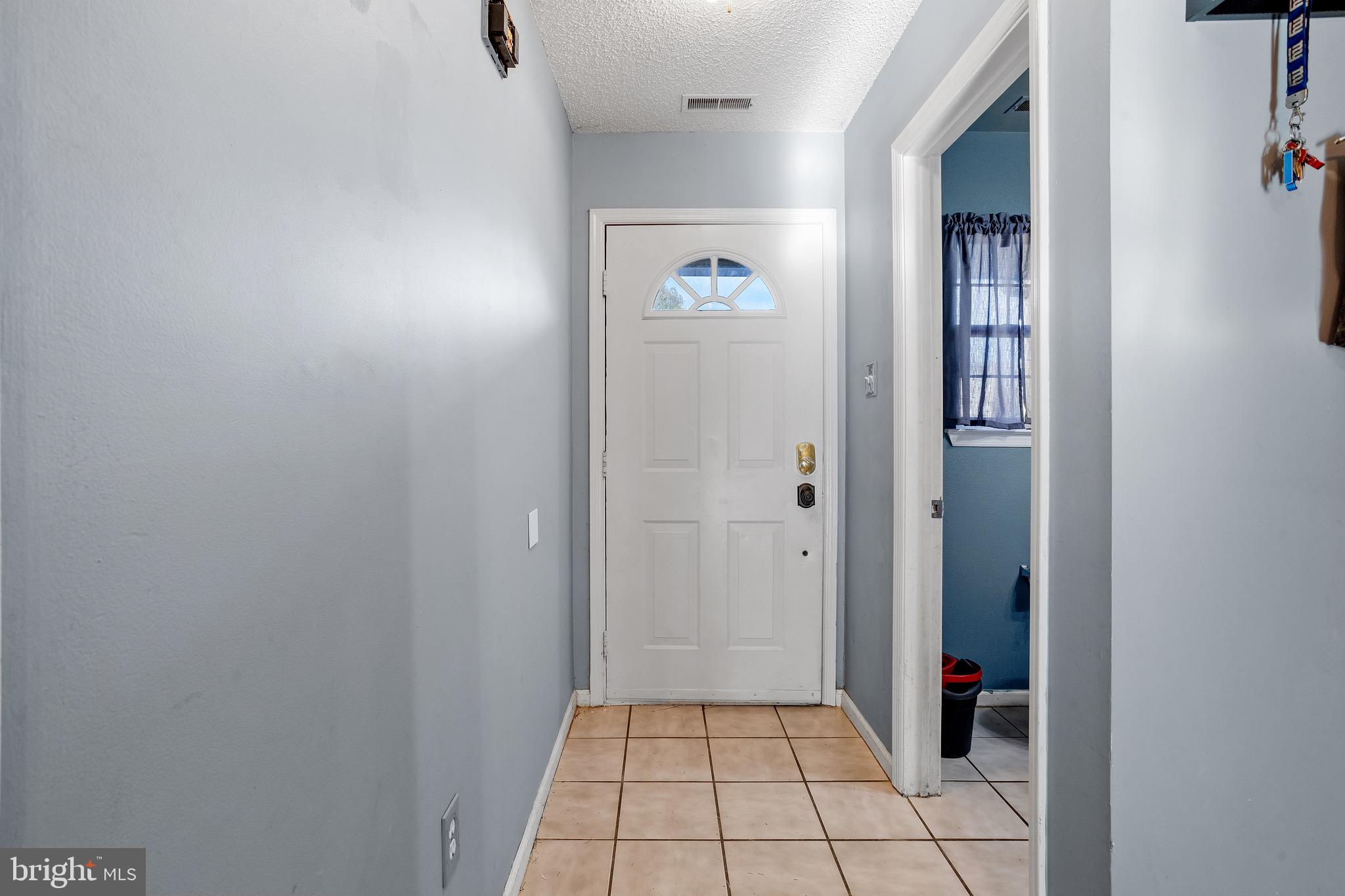 2227 Laurie Ct