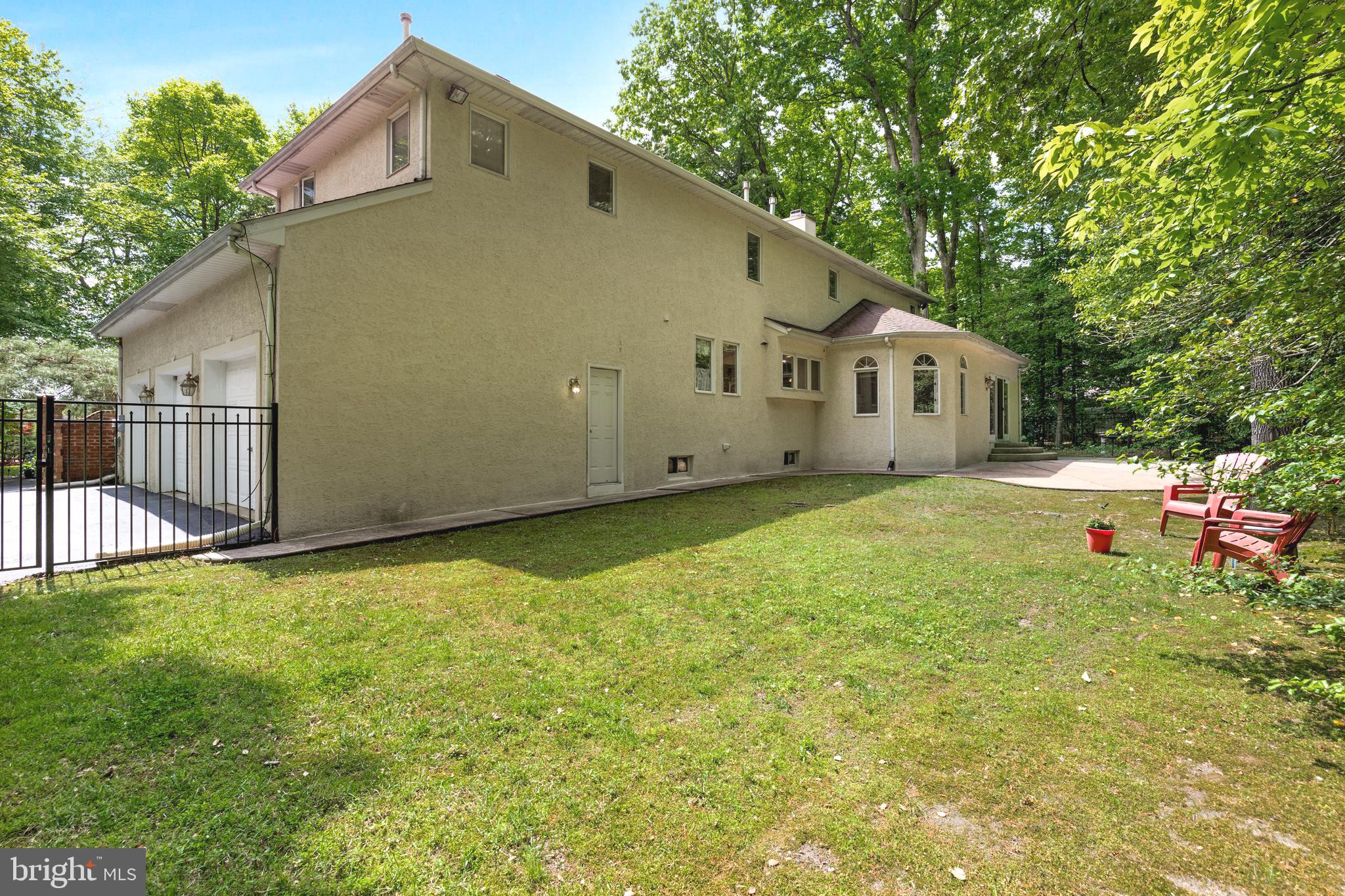 1402 White Horse Rd