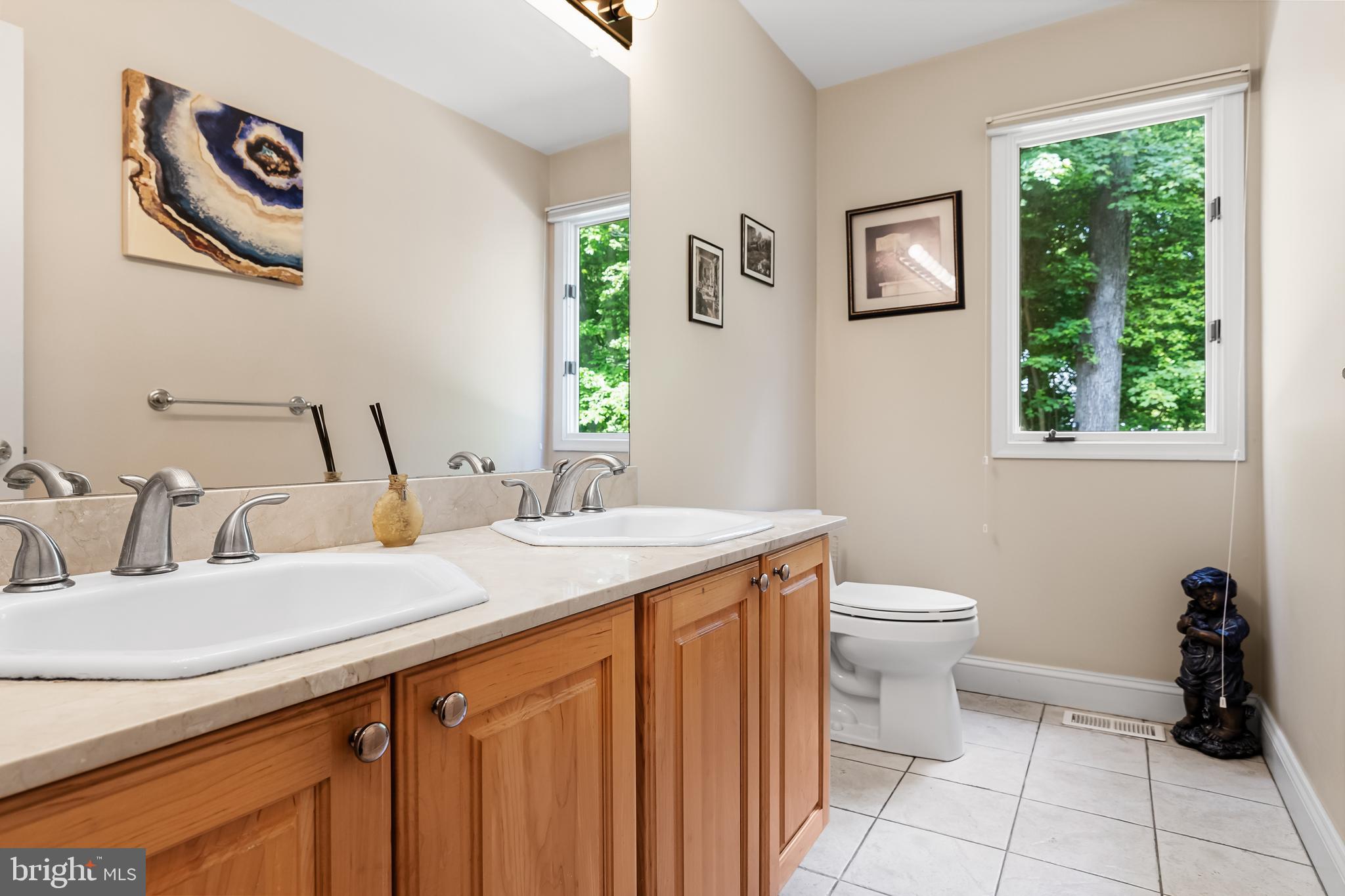 1402 White Horse Rd