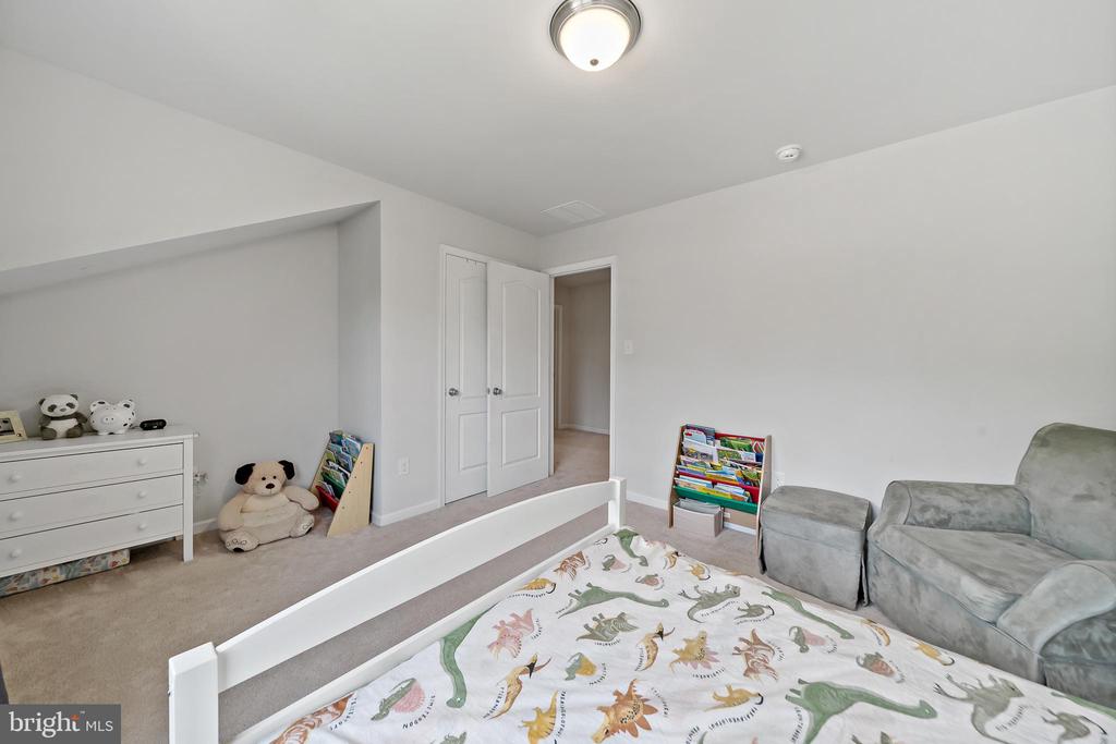 9 Lynn Ct