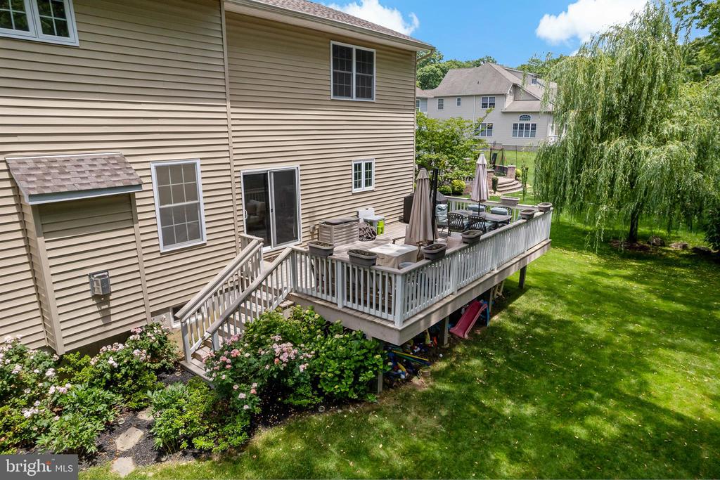 9 Lynn Ct