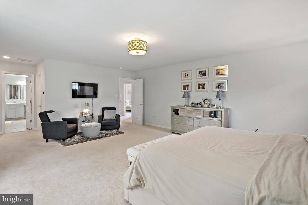 9 Lynn Ct