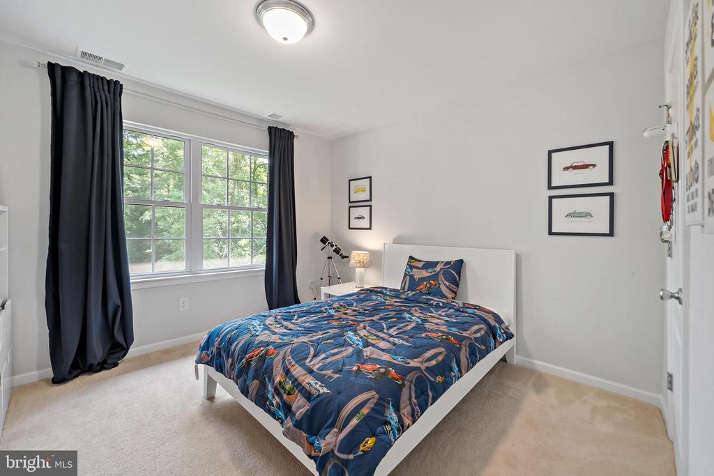 9 Lynn Ct
