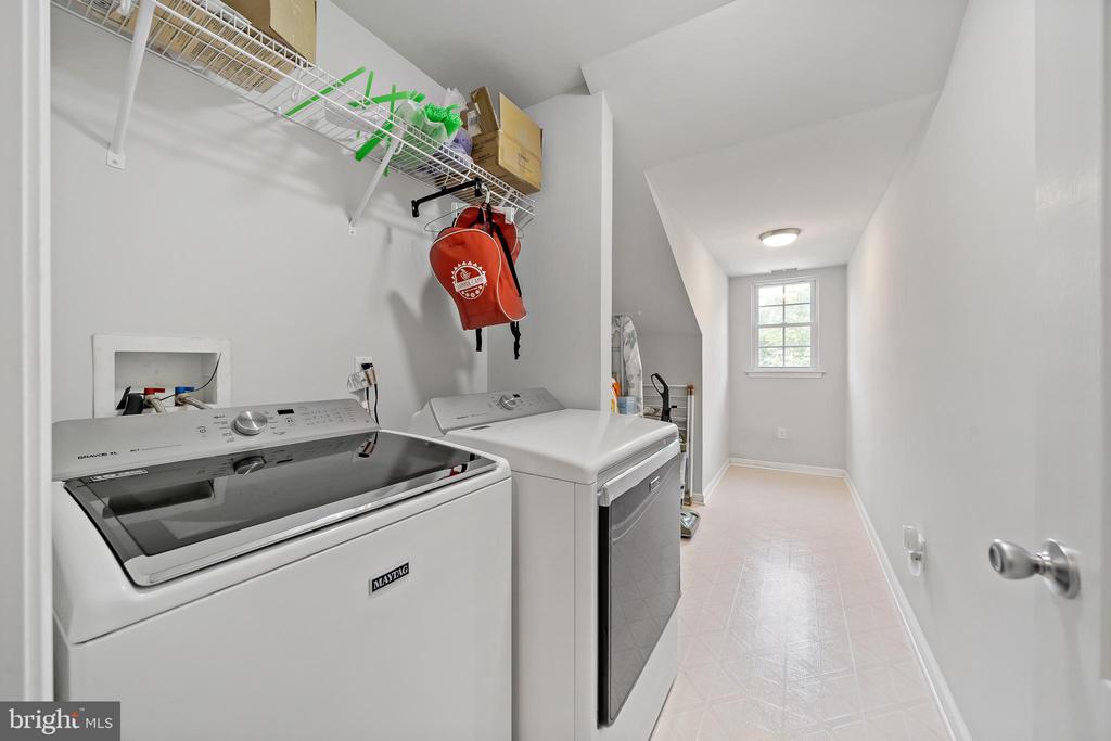 9 Lynn Ct