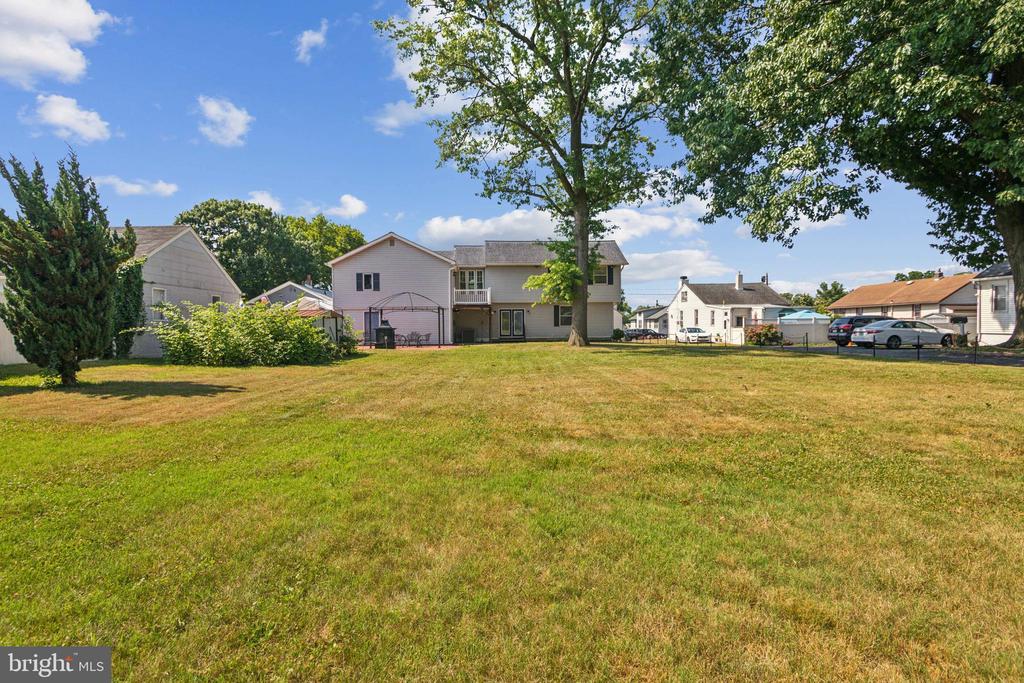207 Lehigh Ave
