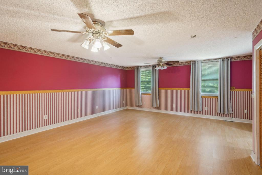 207 Lehigh Ave