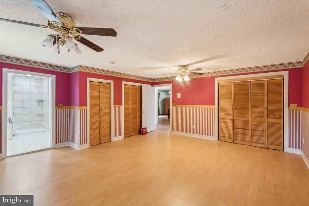 207 Lehigh Ave