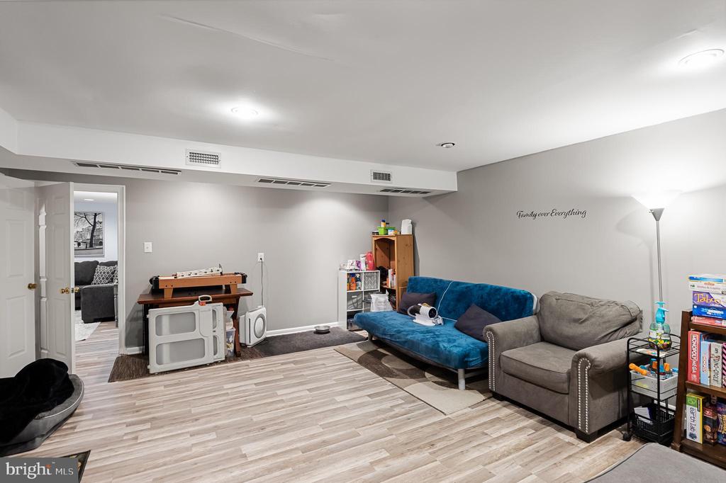 113 Europa Blvd