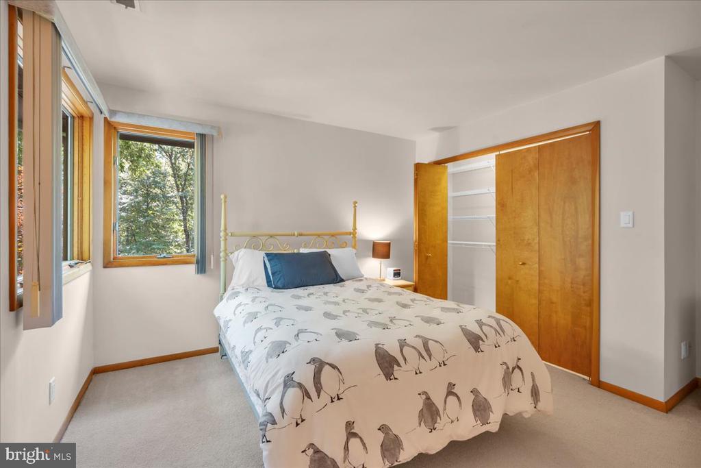 24 Lippincott Ave