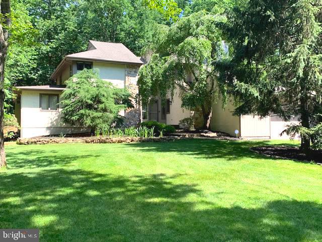 24 Lippincott Ave