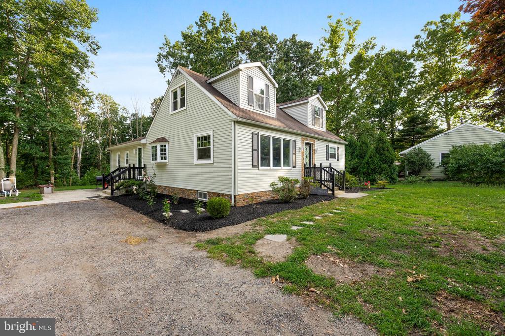 545 Hickstown Rd