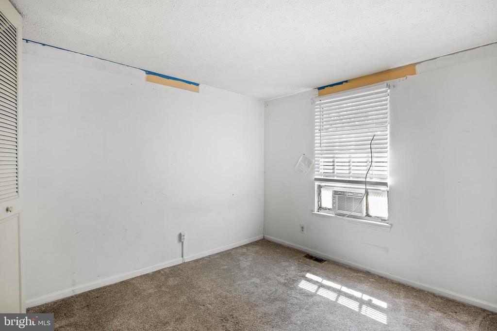 127 Villa Knoll Ct