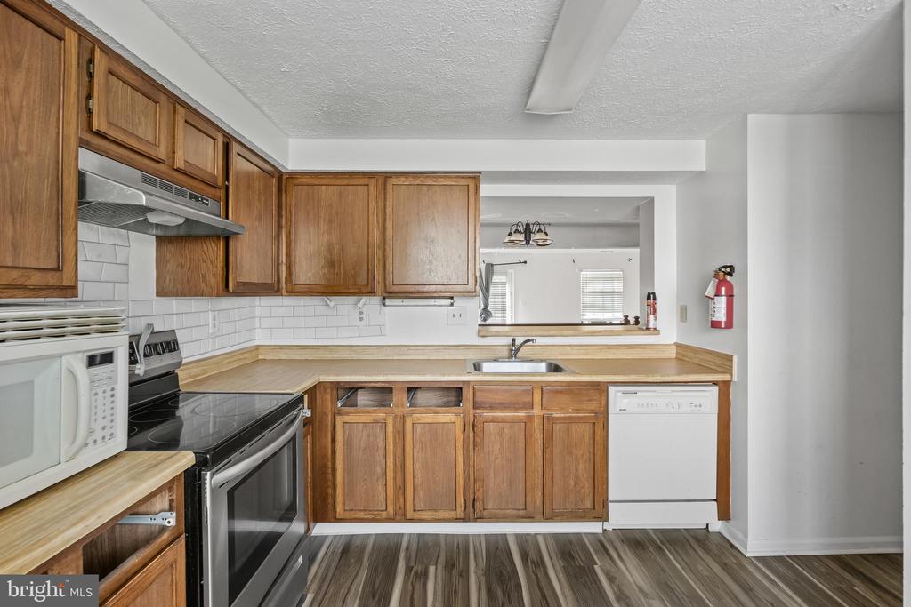 127 Villa Knoll Ct