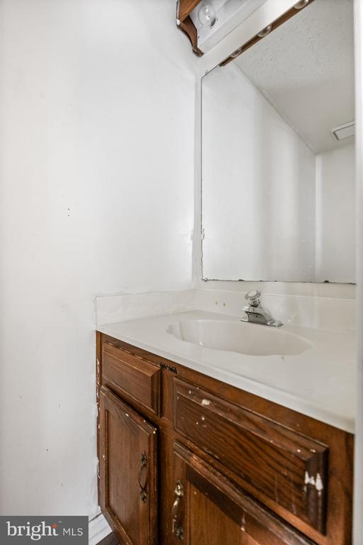 127 Villa Knoll Ct