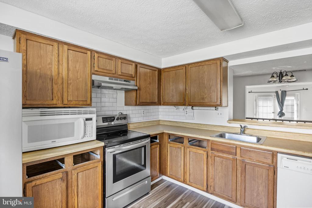 127 Villa Knoll Ct