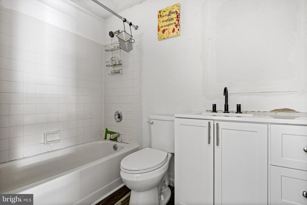 127 Villa Knoll Ct