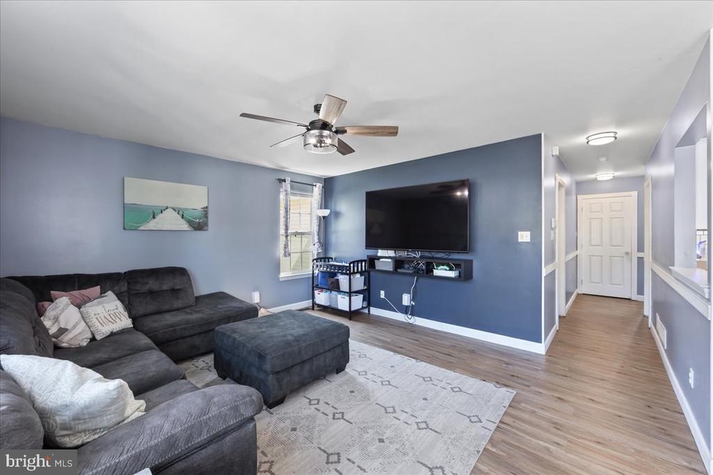 42 Charleston Dr