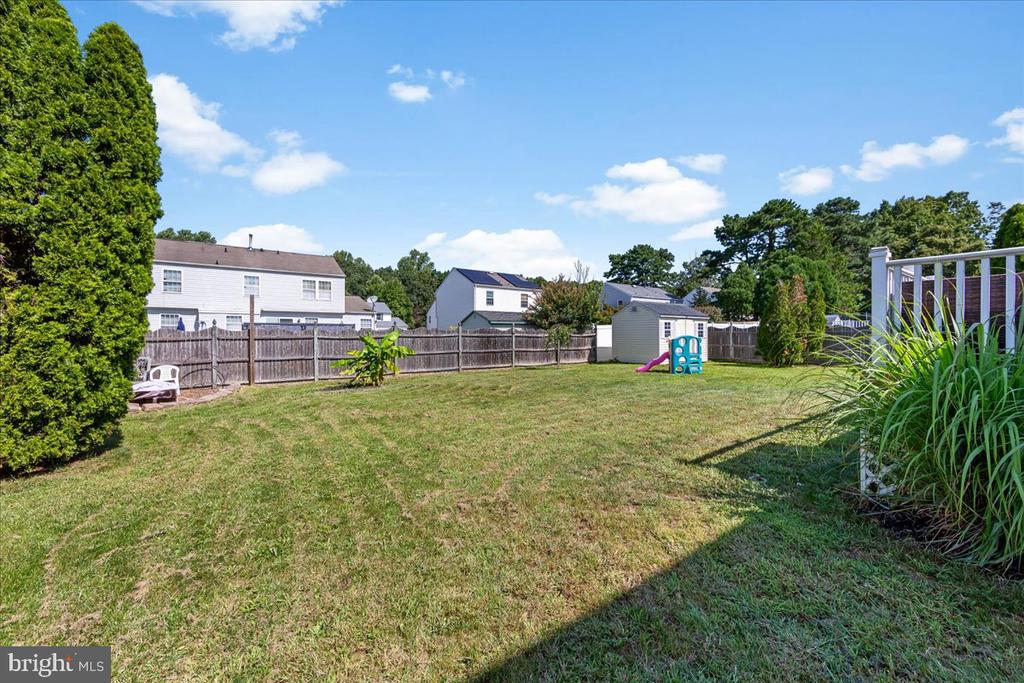 42 Charleston Dr