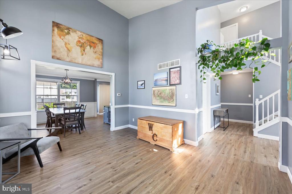 42 Charleston Dr