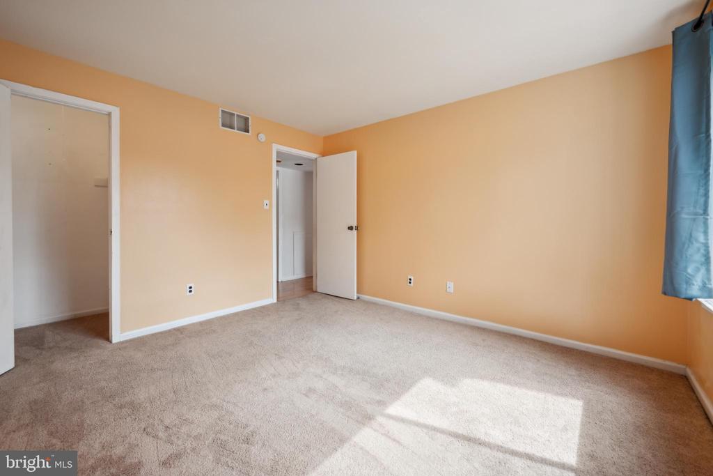 1901 Roberts Way