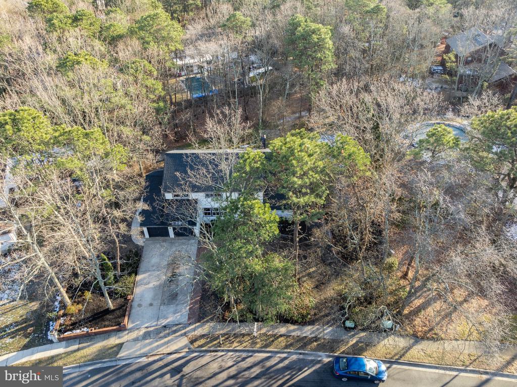 42 Eastwood Dr