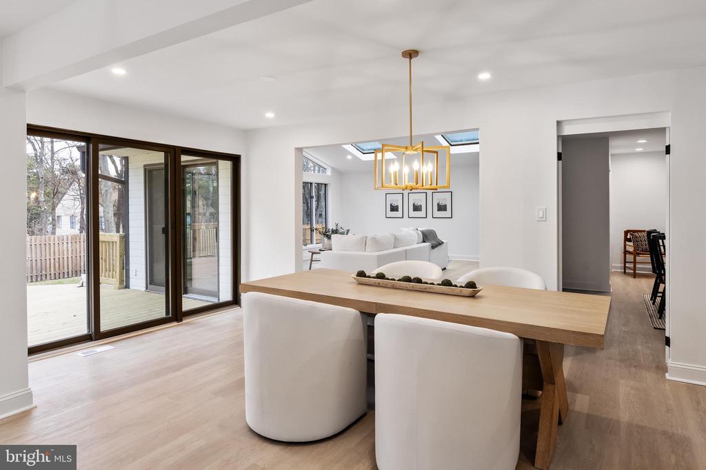 40 Woodhurst Dr