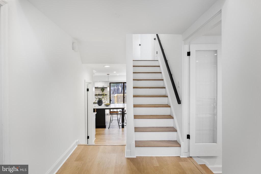 40 Woodhurst Dr