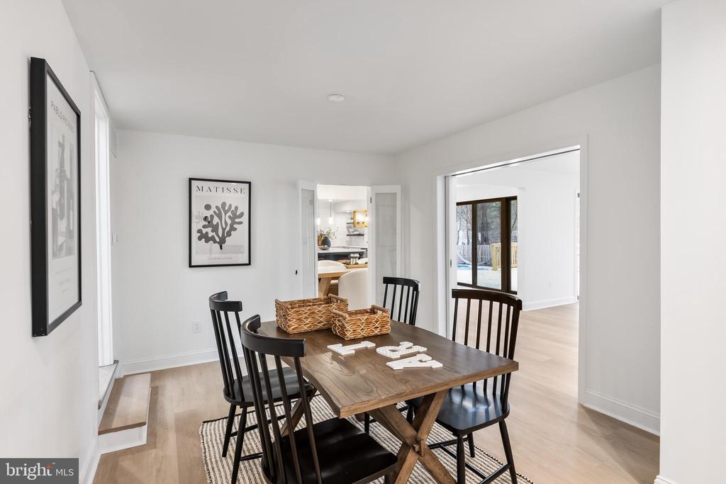 40 Woodhurst Dr