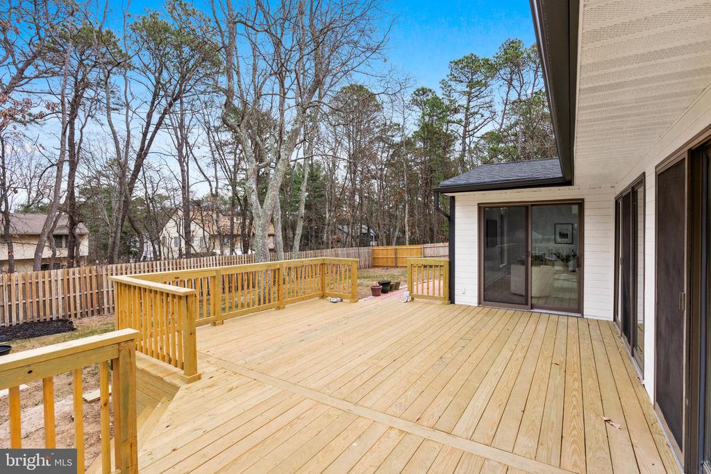 40 Woodhurst Dr